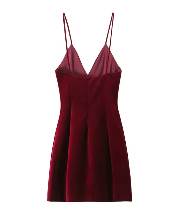 Scarlet Allure – Mini-Samtkleid